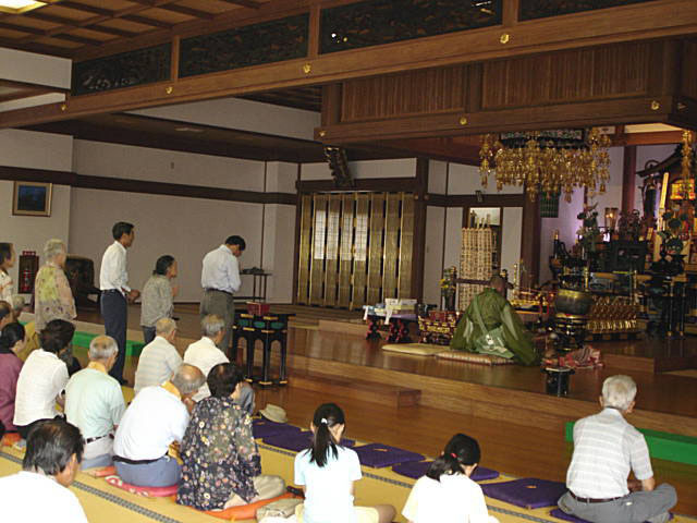 焼香と共に願う先祖供養